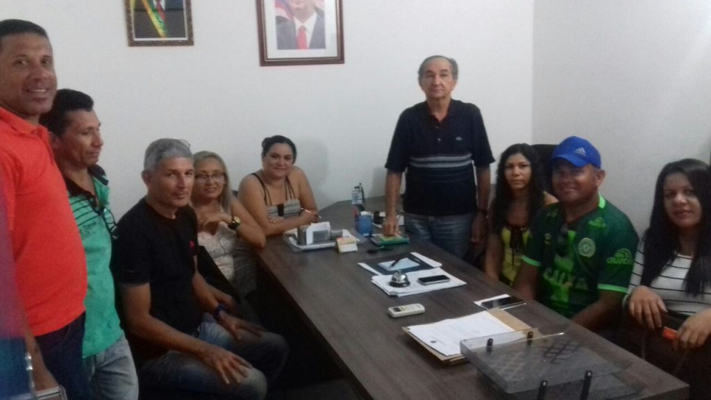 Reunião define estratégias para unificação de matrículas dos docentes em São João Batista