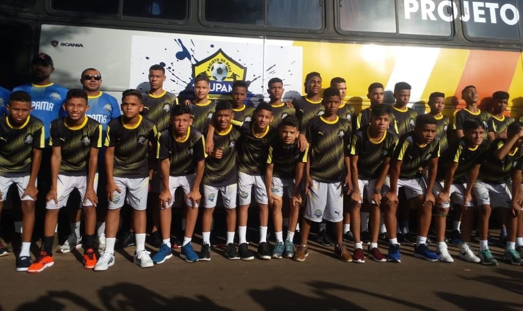Jovens de Matinha são vice-campeões em competição esportiva no estado da Bahia