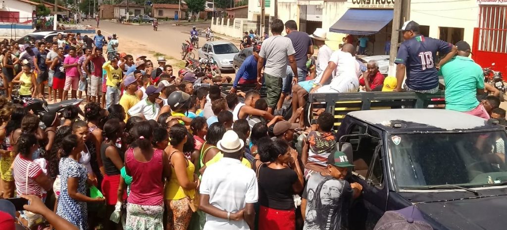 Prefeitura de São Vicente Ferrer distribui 04 toneladas de peixes para famílias carentes