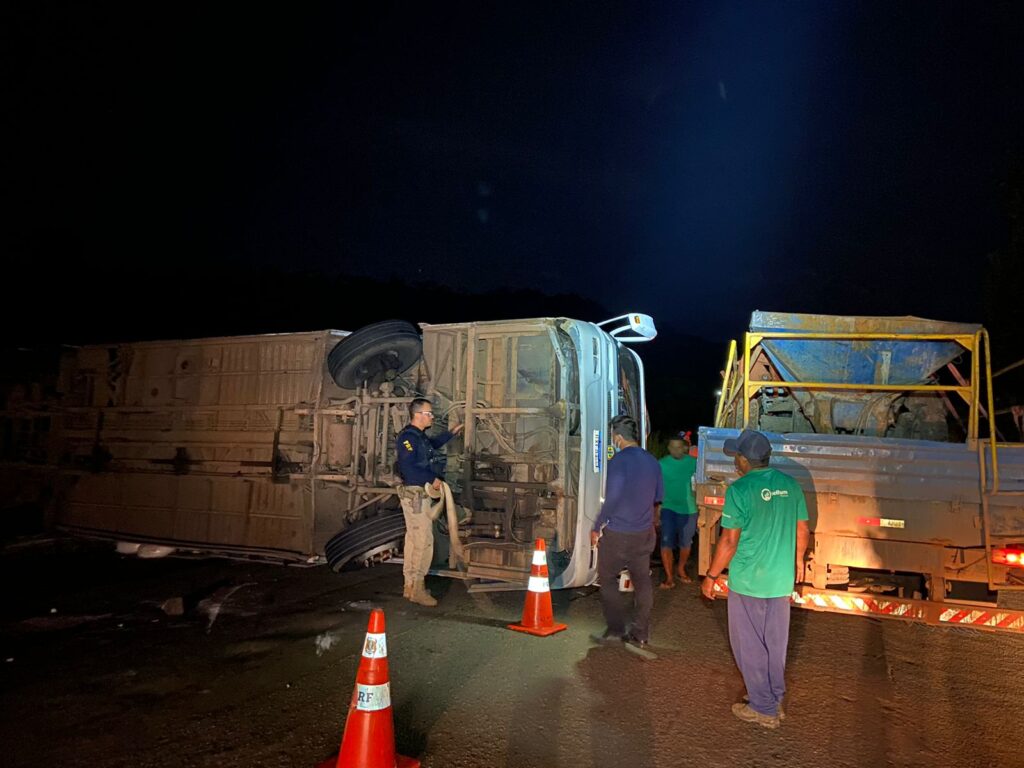 PRF divulga novas informações sobre acidente com ônibus que saiu de São Vicente Ferrer com destino a São Paulo