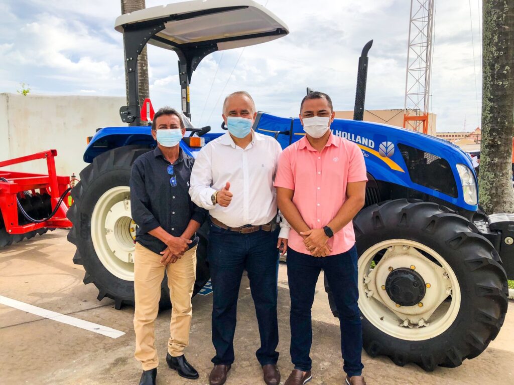Adriano Freitas e Júlio Mendonça recebem nova patrulha agrícola para produtores rurais de São Vicente Ferrer