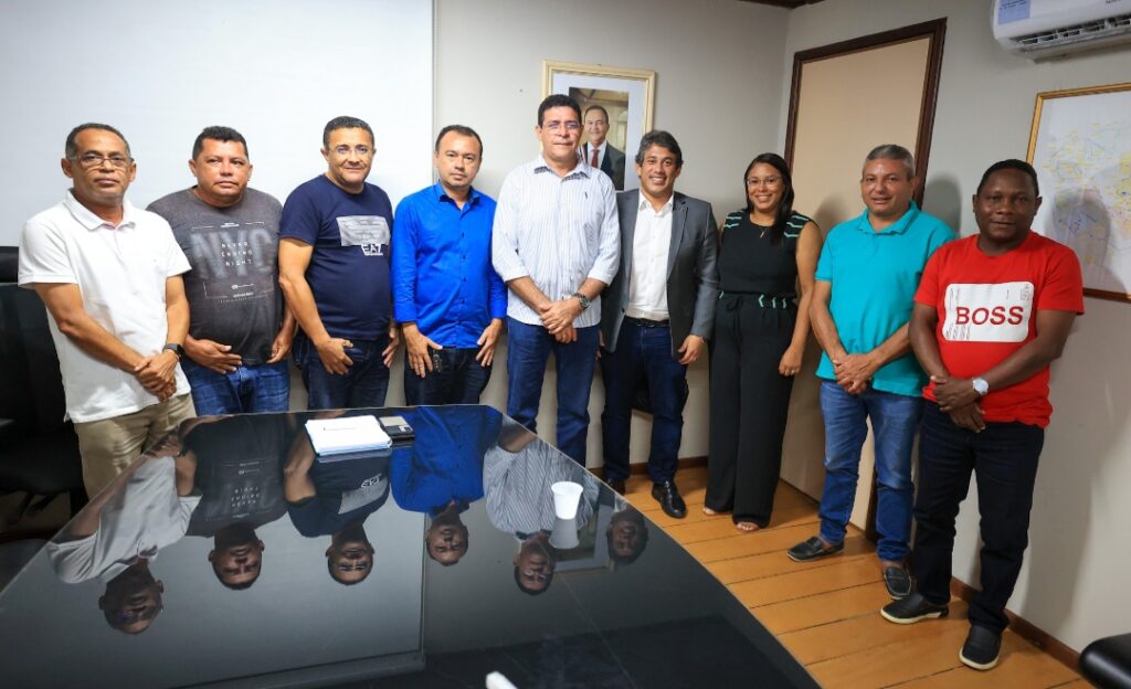 Osmar Filho, Bianca de Marix Félix e vereadores se reúnem com presidente da Caema para solucionar falta de água em Cajari