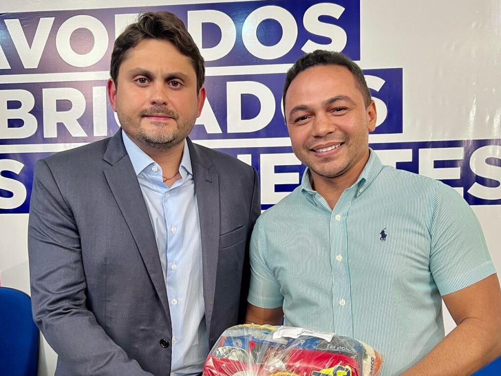 Ministro das Comunicações, Juscelino Filho garante troca de antenas parabólicas em São Vicente e São Bento