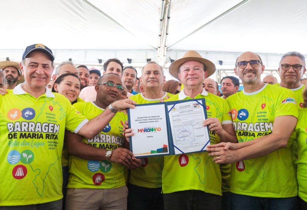 Carlos Brandão, Dino Penha, Letícia de Sibá e outros prefeitos assinam ordem de serviço para construção da barragem de ‘Maria Rita’