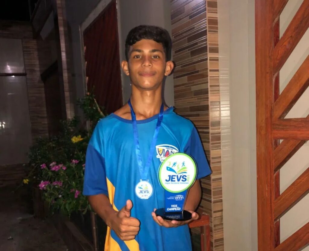 Órfão de pai e mãe, craque mirim de Viana é aprovado em ‘peneira’ do Fortaleza Esporte Clube