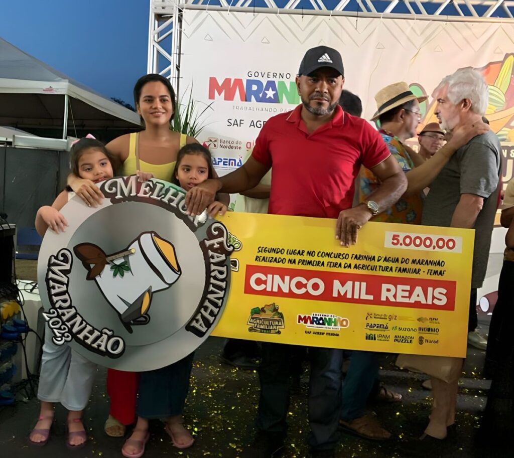 Farinha produzida na zona rural Olinda Nova do MA leva título de segunda melhor do Maranhão