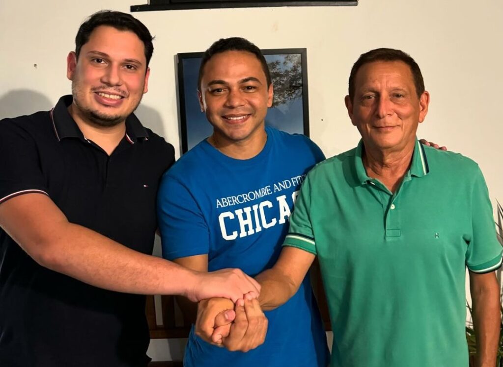 Adriano Freitas anuncia adesão de Augusto e Vicente Arouche e lidera a maior coalizão política de São Vicente Ferrer