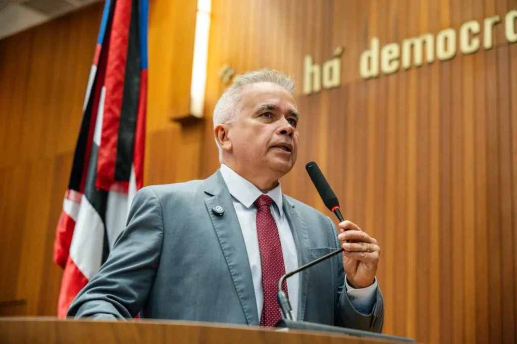 Júlio Mendonça denuncia na tribuna tragédia em Cajari e cobra responsabilização por morte de pai de família