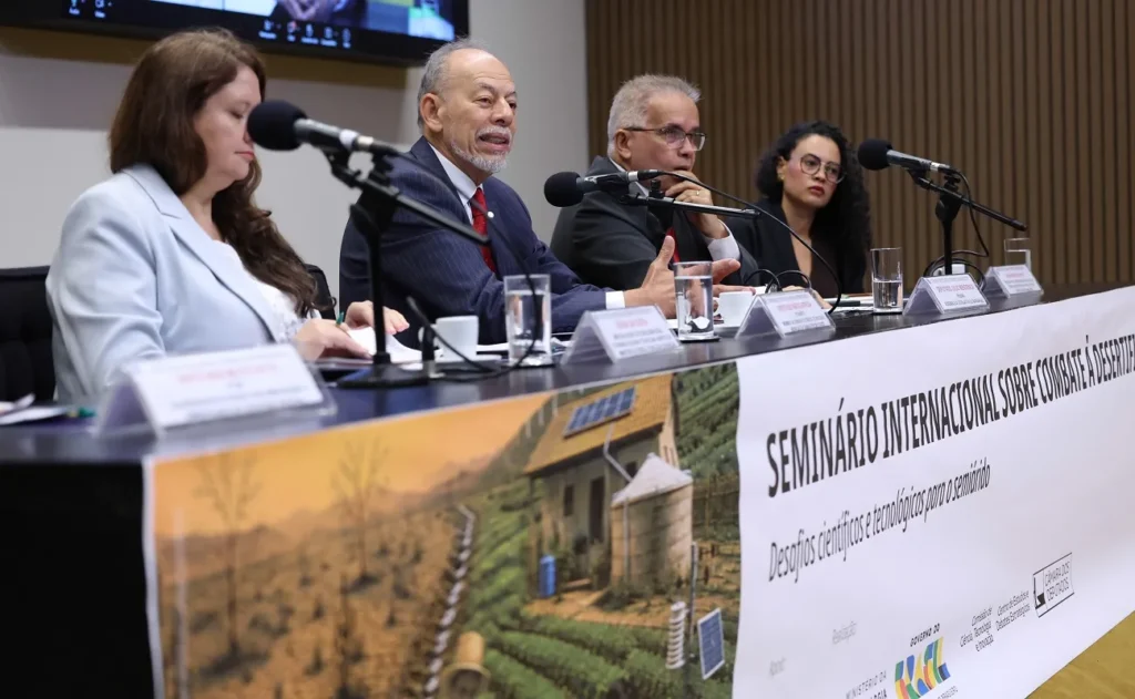 Júlio Mendonça defende combate à desertificação em seminário internacional na Câmara dos Deputados