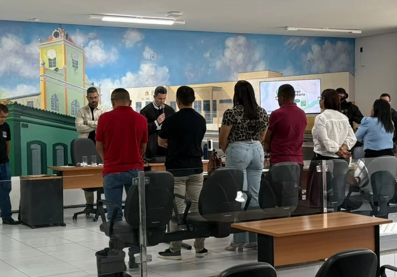 Homem é condenado a 12 anos de prisão após atacar vítima com golpes de faca em Viana