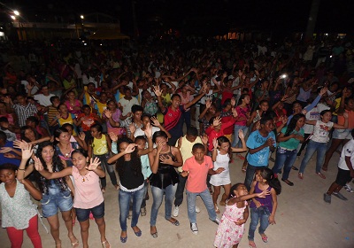 57 ANOS DE SJB: SHOW CATÓLICO REÚNE FIÉIS EM SÃO JOÃO BATISTA