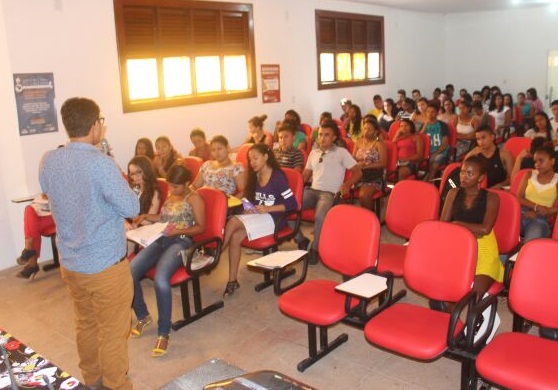 Aulão do Enem beneficia mais de 100 jovens no município de São João Batista