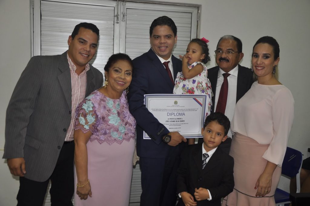 Luciano Genésio é diplomado prefeito de Pinheiro