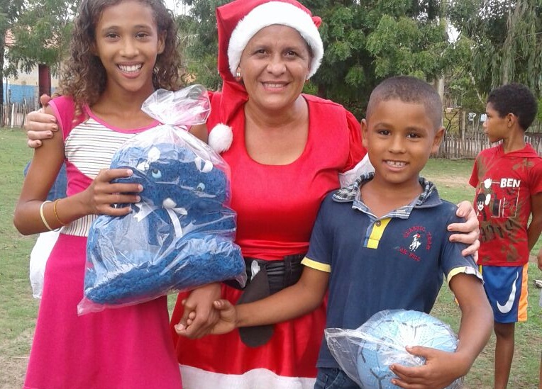 Há seis anos, Denise Lindoso vem fazendo a diferença durante o Natal em São João Batista