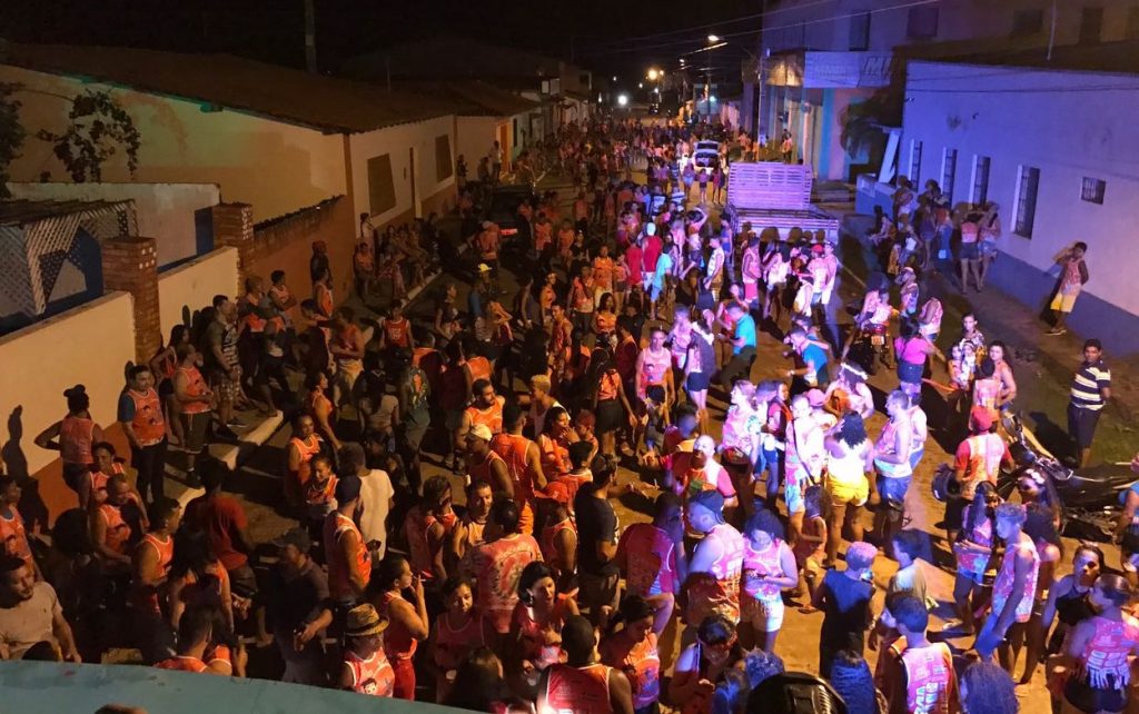 Bloco ‘Lelé na Cuca’ anima foliões em São Vicente Ferrer