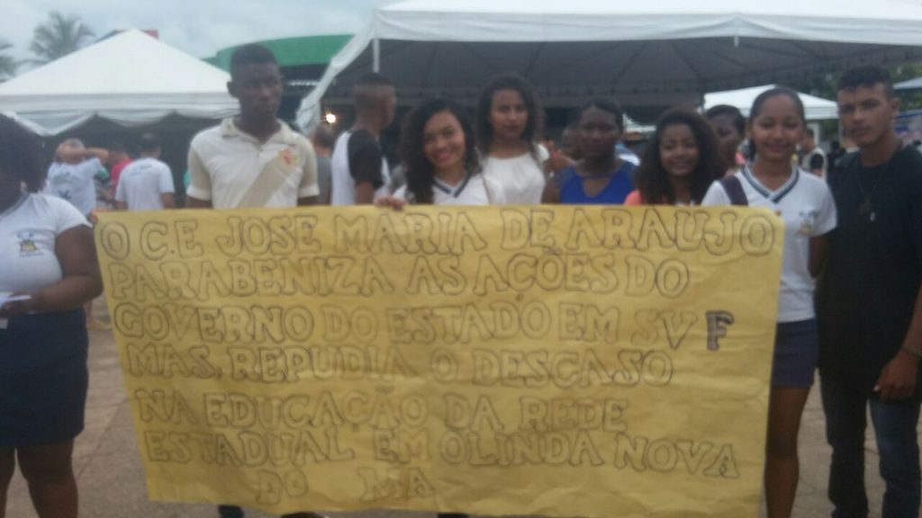 Alunos de Olinda Nova se reúnem com secretário Felipe Camarão e cobram reforma de escola