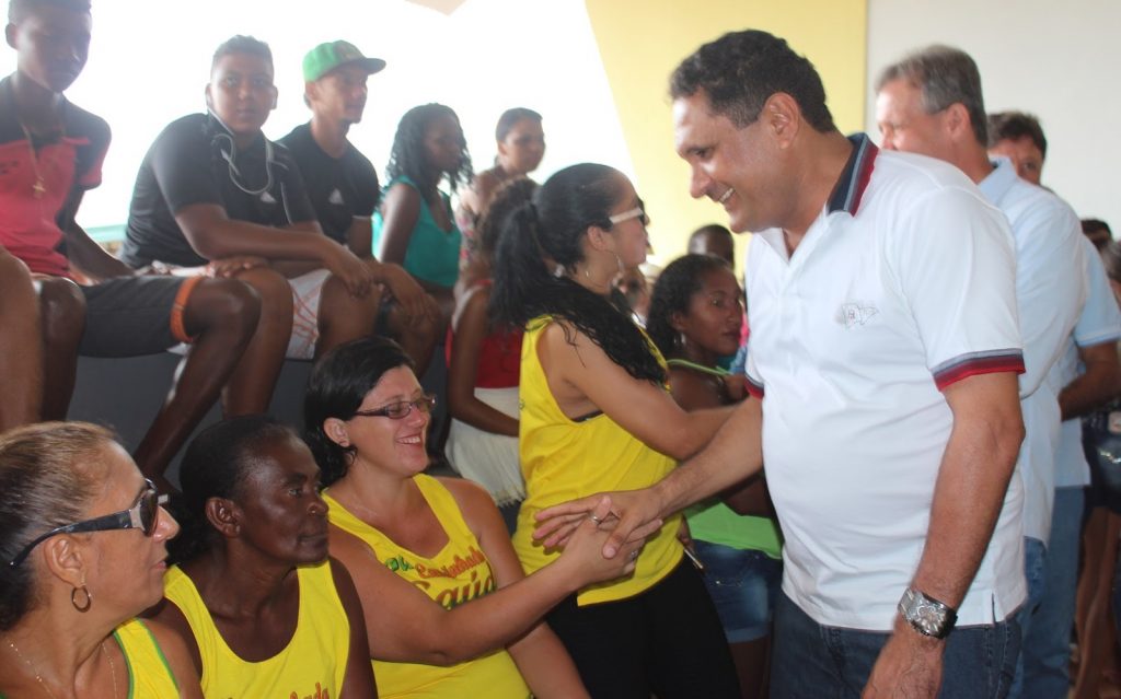 Costinha mantém ritmo de valorização de servidores em Olinda Nova do Maranhão