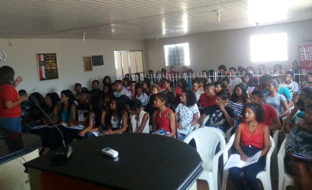 Quase 100 estudantes participam do Aulão do Enem na cidade de São Vicente Ferrer