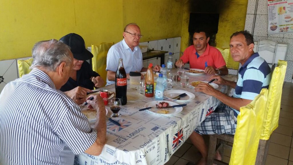 Visando 2018, senador João Alberto almoça em São Vicente Ferrer e promete emendas para a cidade