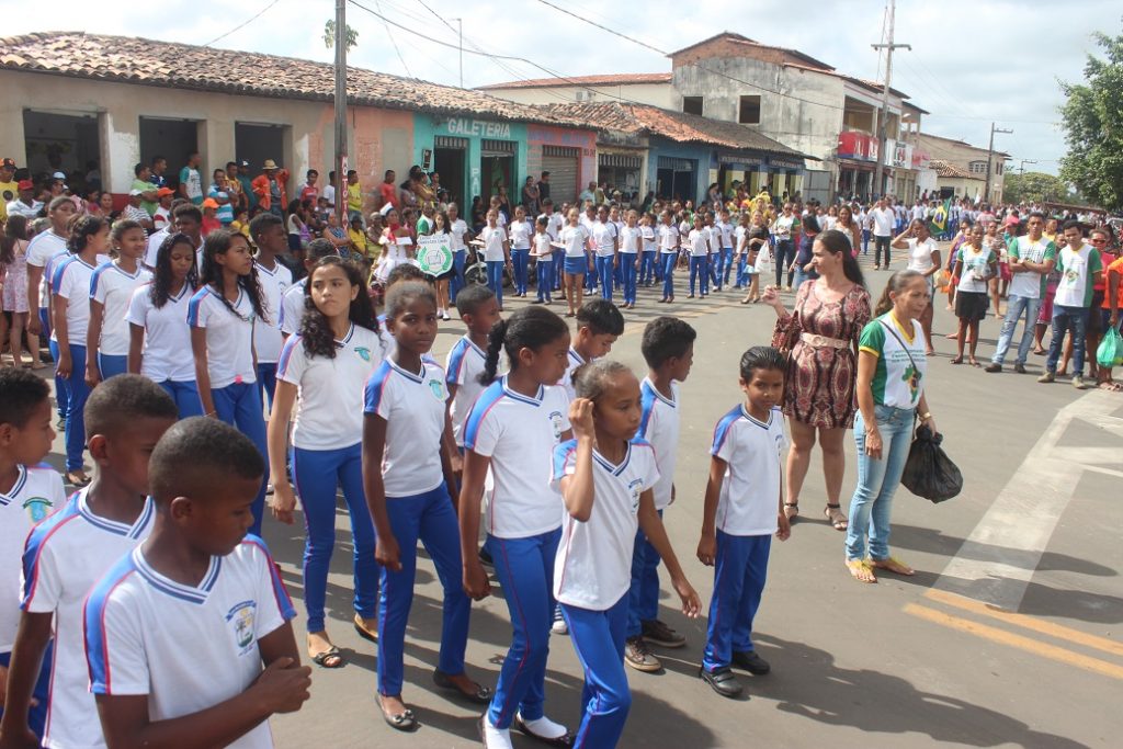 Desfile Cívico marca a semana da pátria em São João Batista, vejam as fotos