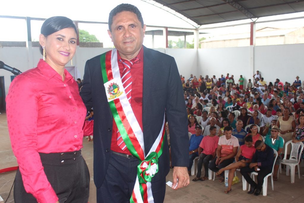 Com aniversário na próxima semana, Costinha segue pagando em dias salários de servidores de Olinda Nova