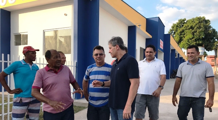 Ao lado do prefeito Costinha, deputado Aluísio Mendes conhece novas instalações do Hospital de Olinda Nova