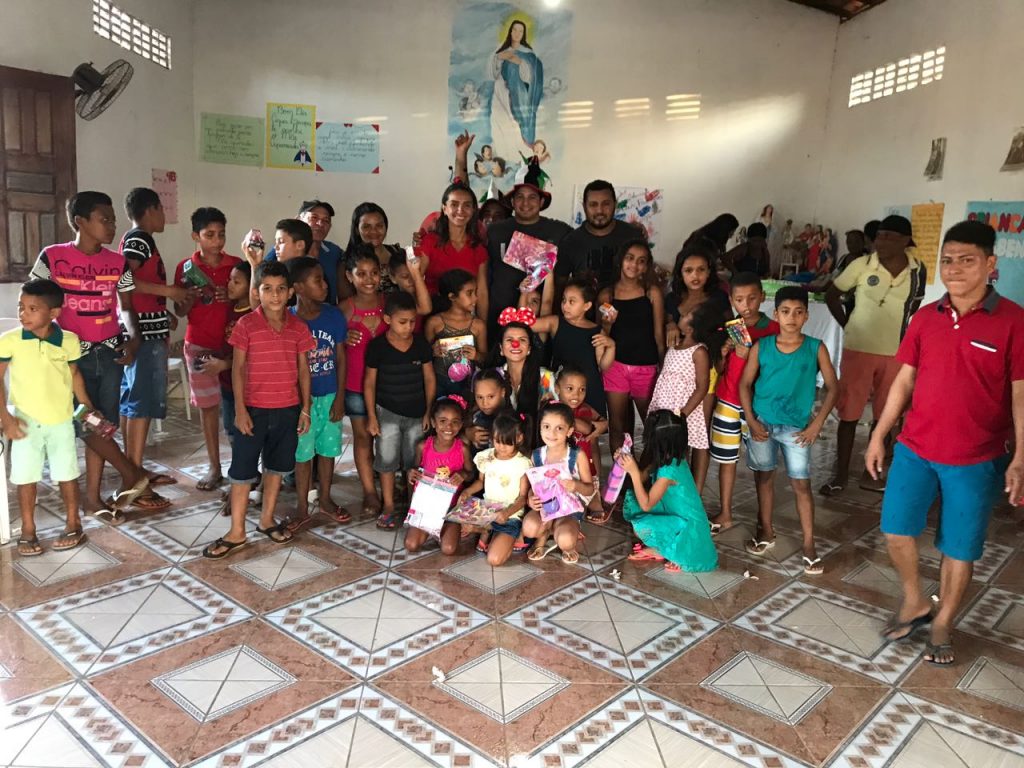 Lelé Arouche comanda entrega de brinquedos em povoados de São Vicente Ferrer