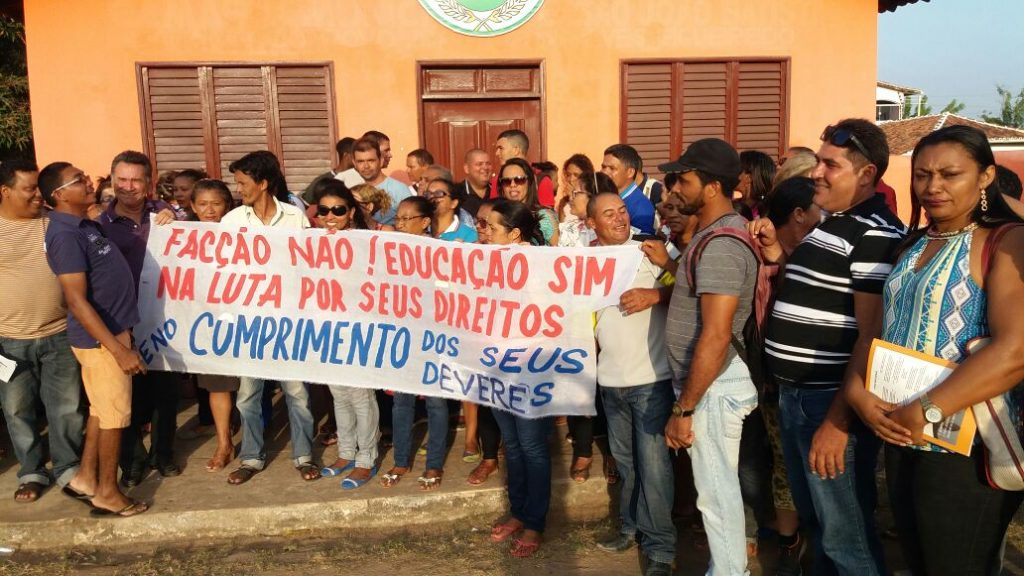 SindProf decide reiniciar paralisação em São João Batista, secretária diz que projeto chega amanhã na câmara