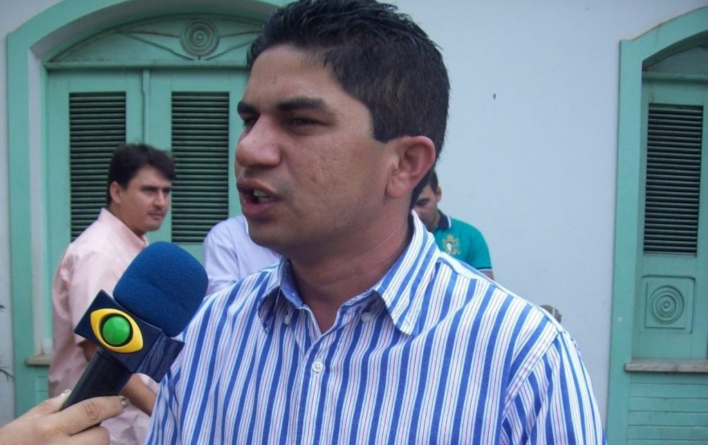 Em Matinha, Receita Federal notifica prefeita e diz que Beto Pixuta deixou de repassar quase 5 milhões ao INSS