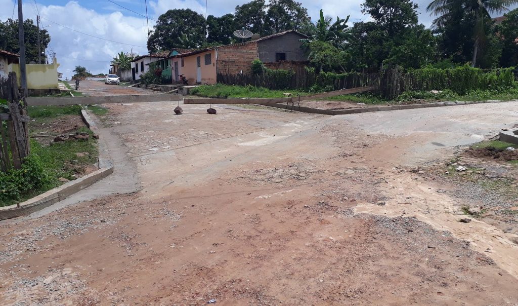 Prefeitura intensifica serviços de melhoramento de ruas e bueiros em São João Batista