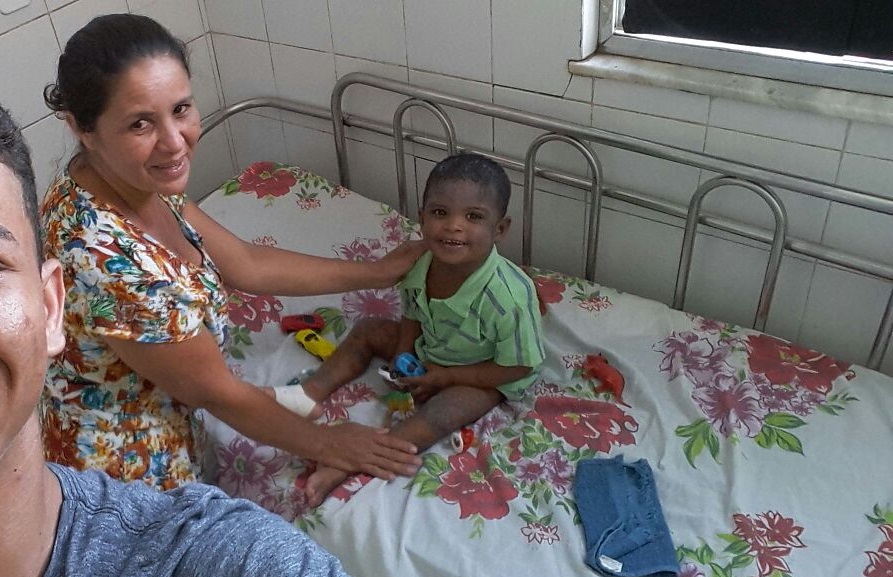 Campanhas solidárias para o menino Ítalo avançam em São Vicente e São João Batista, saiba como ajudar