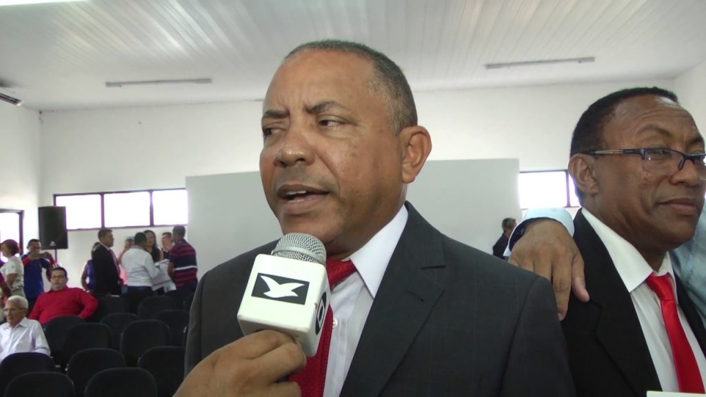 Em meio a polêmica envolvendo apresentador, prefeito de São Bento demite funcionários sem pagar 9 meses