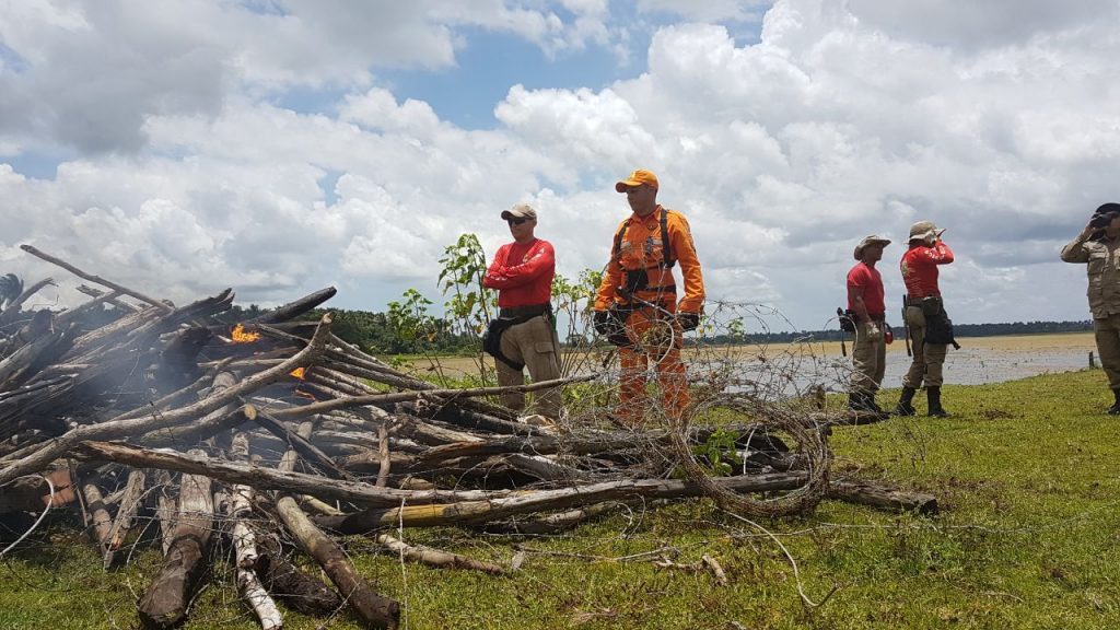 Secretário de Direitos Humanos acompanha Operação Baixada Livre em Matinha e derrubada de cercas continuam