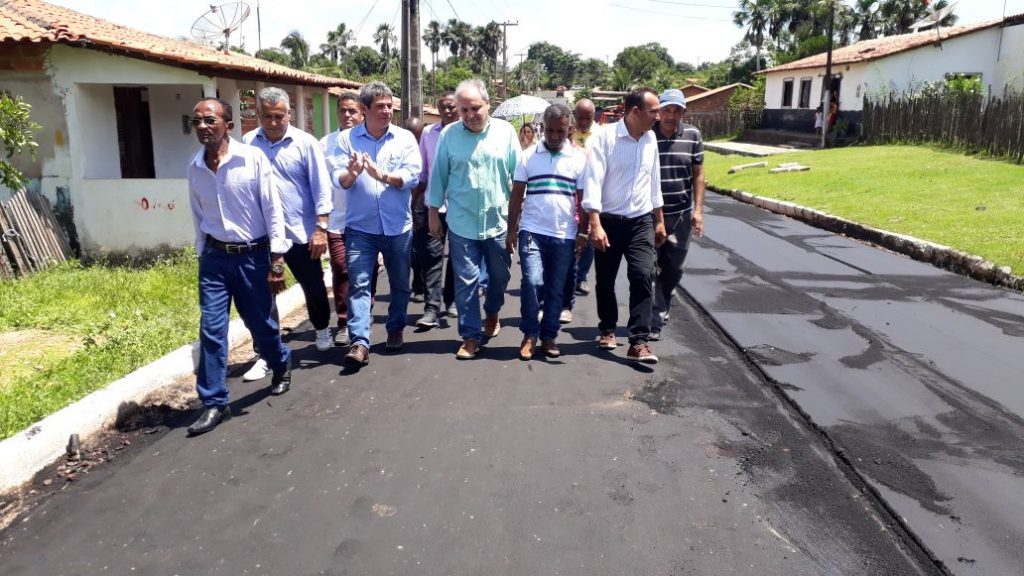 Iniciam recuperação de 5 quilômetros de ruas na cidade de Cajapió pelo programa ‘Mais Asfalto’