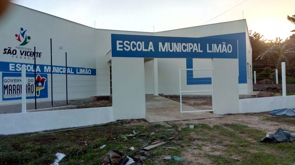 Em São Vicente, prefeita entrega reforma de escola e anuncia conclusão de Escola Digna