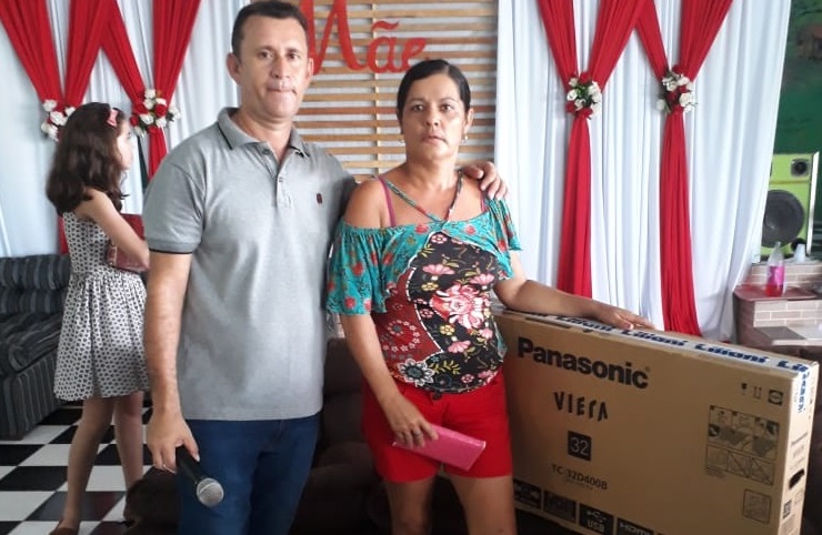 Serginho Castro comanda festa para centenas de mães pescadoras de São João Batista