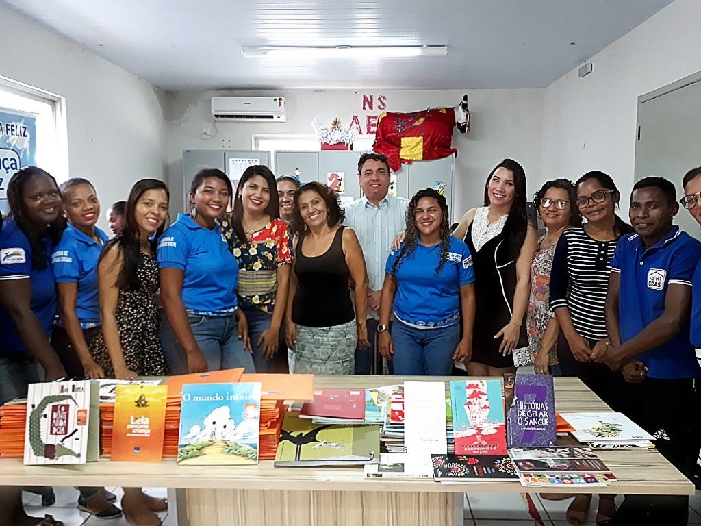 Município de São João Batista recebe livros infantis para fortalecer ações do Programa Criança Feliz
