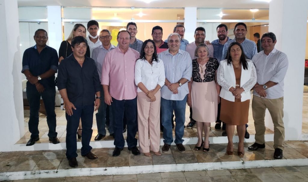 Prefeitos de Cajapió, Penalva e Olinda Nova declaram apoio a Eliziane Gama