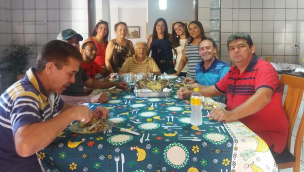 Luiz Everton, Amarildo Pinheiro, Zequinha, Cabeça e Surama Soares visitam pai do governador em João Lisboa
