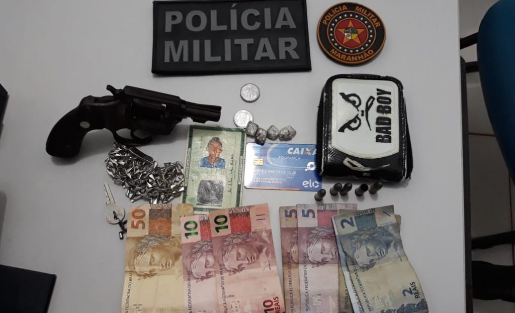 Polícia Militar prende homem por porte ilegal de armas em Cajapió