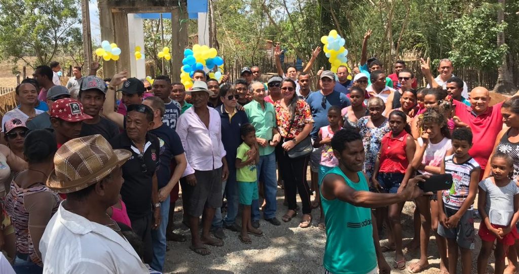 João Dominici entrega poço artesiano no povoado Palmeiral, em São João Batista