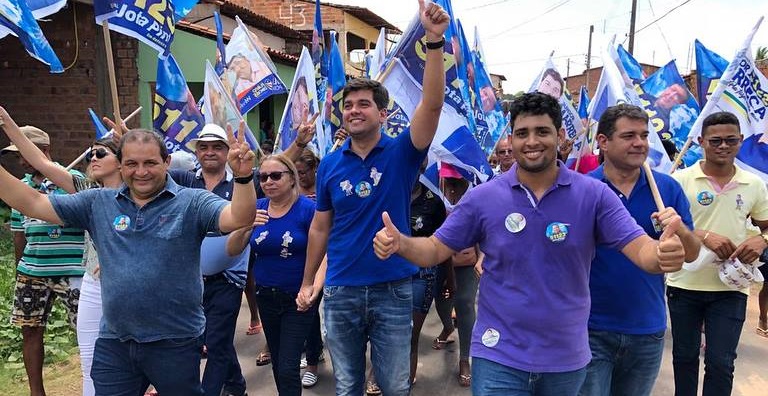 Em Olinda Nova do Maranhão, lideranças arrastam multidão em apoio a Jota Pinto e Junior Marreca Filho