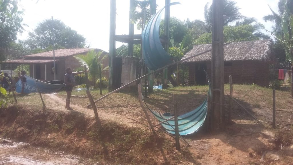 Caixa de poço artesiano quebra e deixa moradores do Manival sem água, em São João Batista