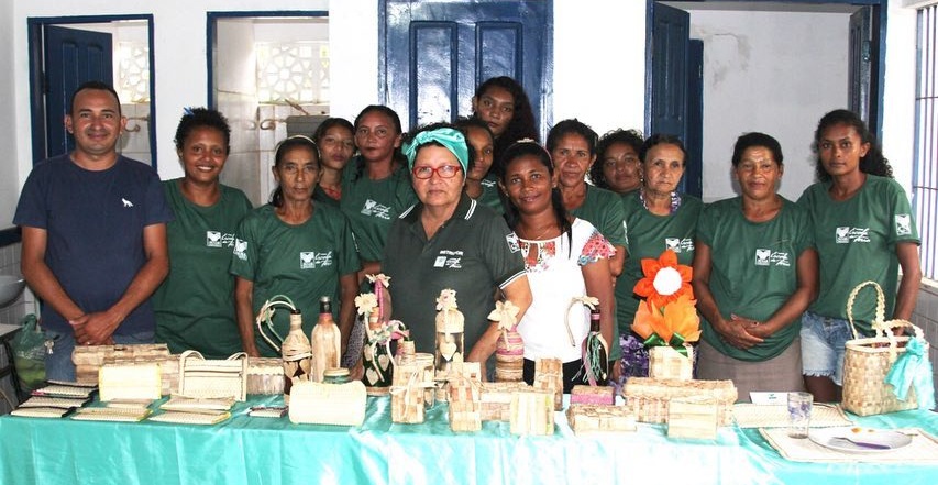 Curso de Artesanato encerra com exposição em povoados de Cajapió
