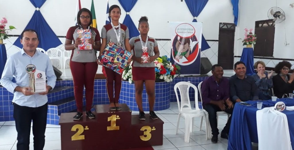Estudantes de Olinda Nova recebem premiações do projeto ‘Ler, escrever e pensar’