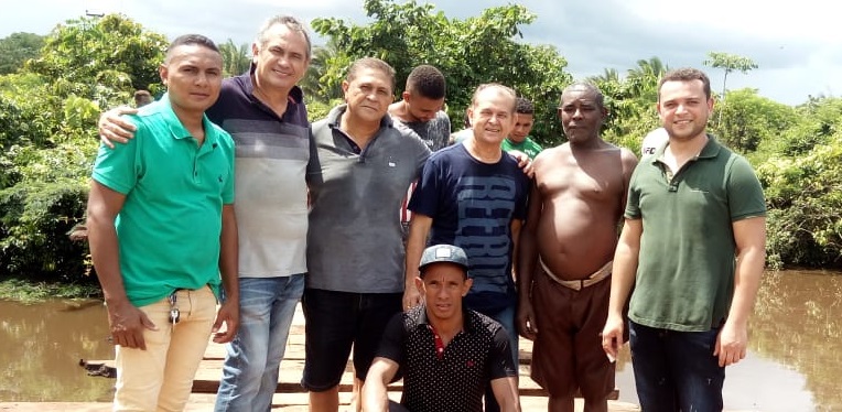 Diferente do prefeito, Dino Penha atende reivindicação e ajuda a reformar ponte entre povoados de São Bento