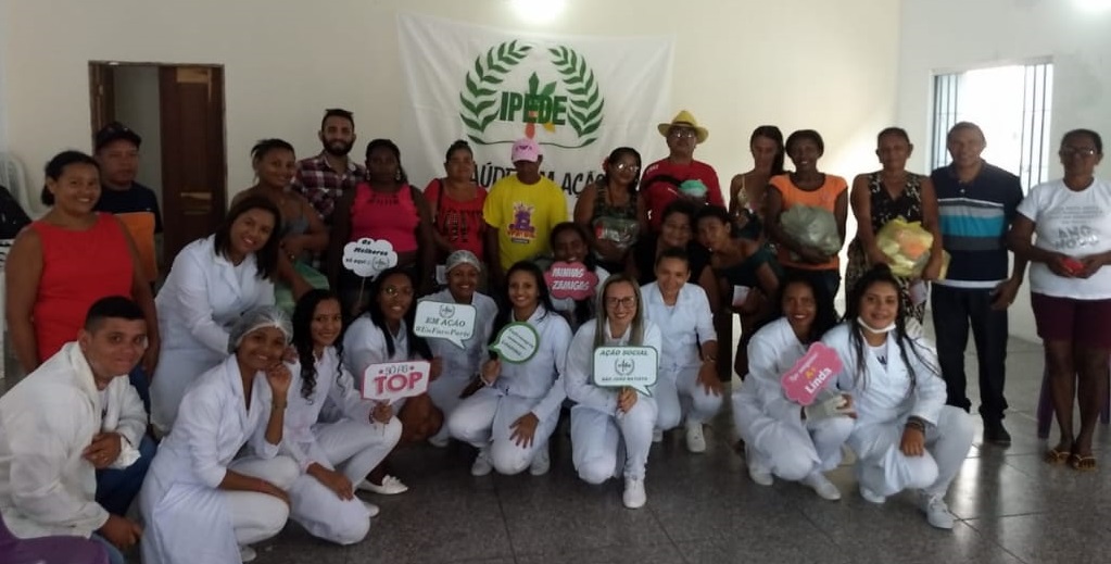 Alunos do curso técnico de enfermagem do Ipede realizam ação social em São João Batista