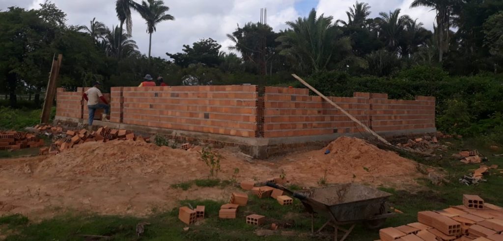 Prefeitura de São João Batista retoma obras de construção da escola do povoado Bexiga