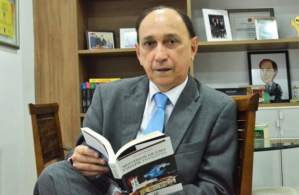 Natural de Viana, desembargador Lourival Serejo é eleito presidente da Academia Maranhense de Letras