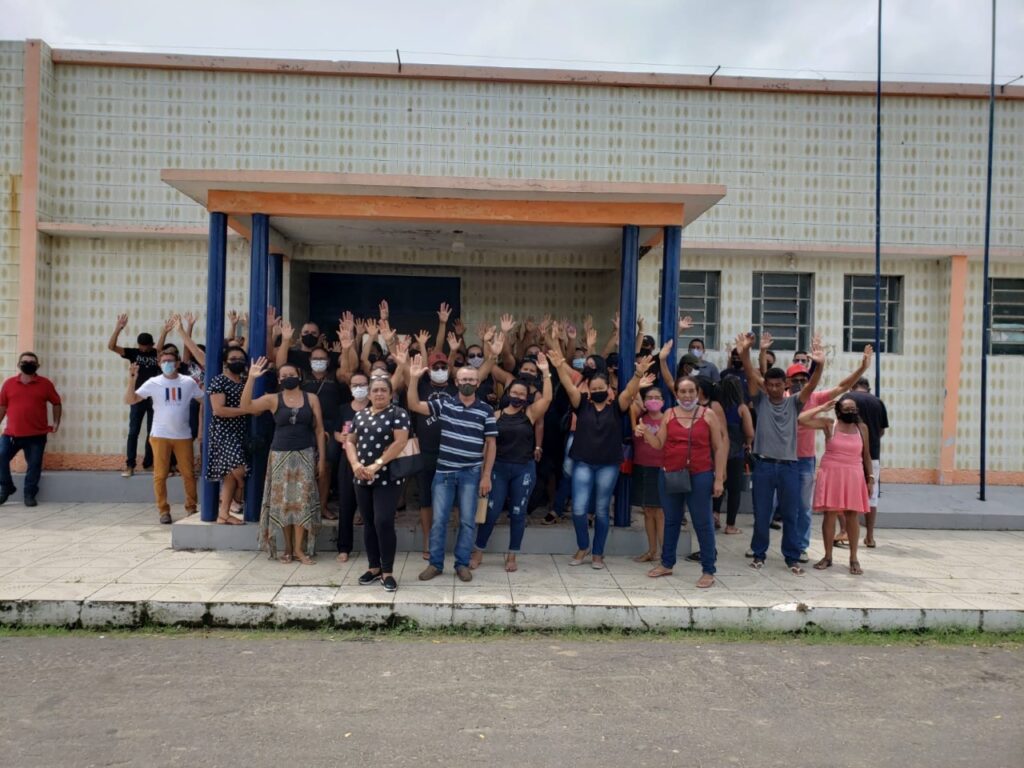 Professores de São João Batista realizam nova assembleia com vereadores, ocupam a prefeitura e cobram reajuste salarial